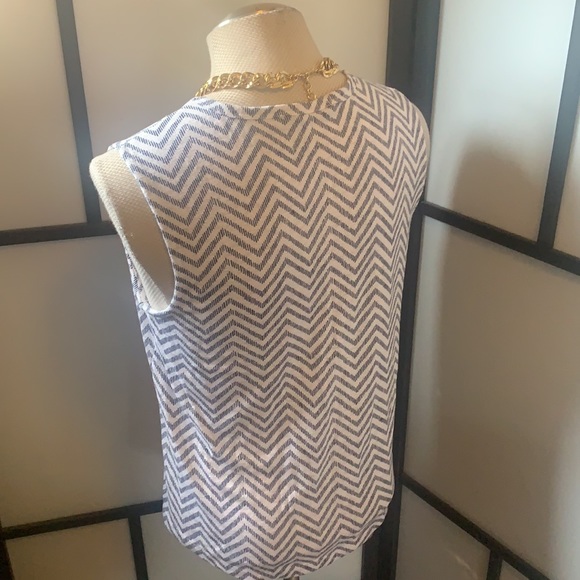 ATHLETA Blue White Hi-Lo Tank Top Size Medium - Picture 6 of 9